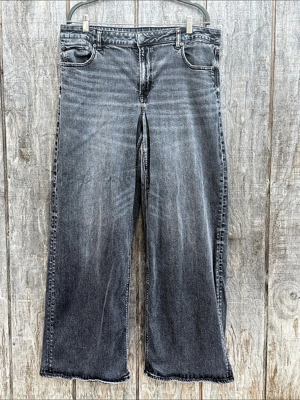 American Eagle Super High-Waisted Wide Leg Jean Straight Leg Jeans Gray Waist 16